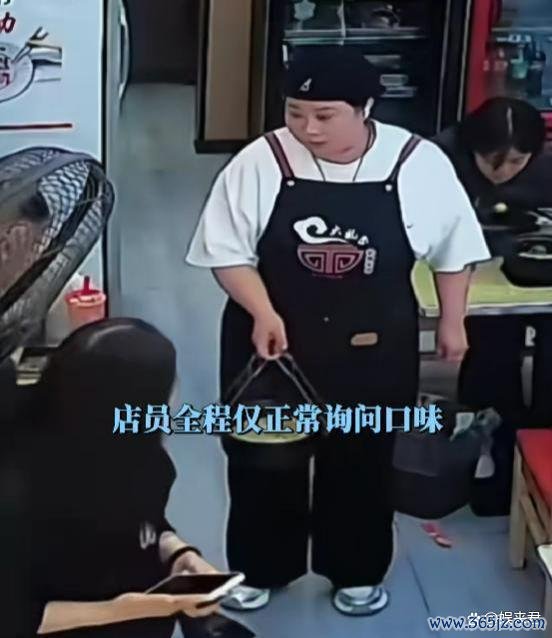 两女子差评米线量少被“打脸” 真相曝光激励热议